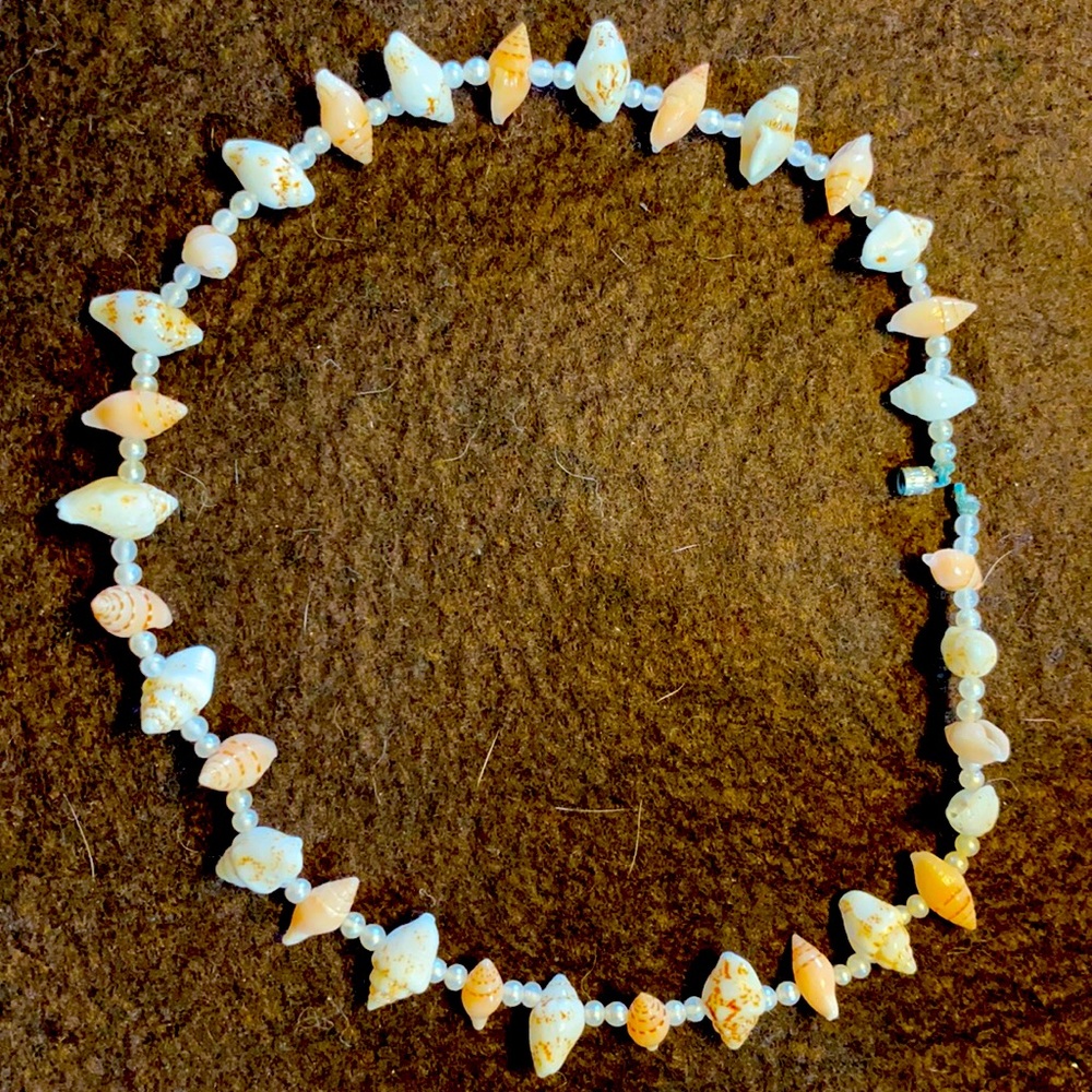 Vintage real sea shell choker
